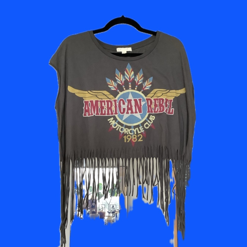 Fringed “American Rebel” Graphic Tee – Size M/L